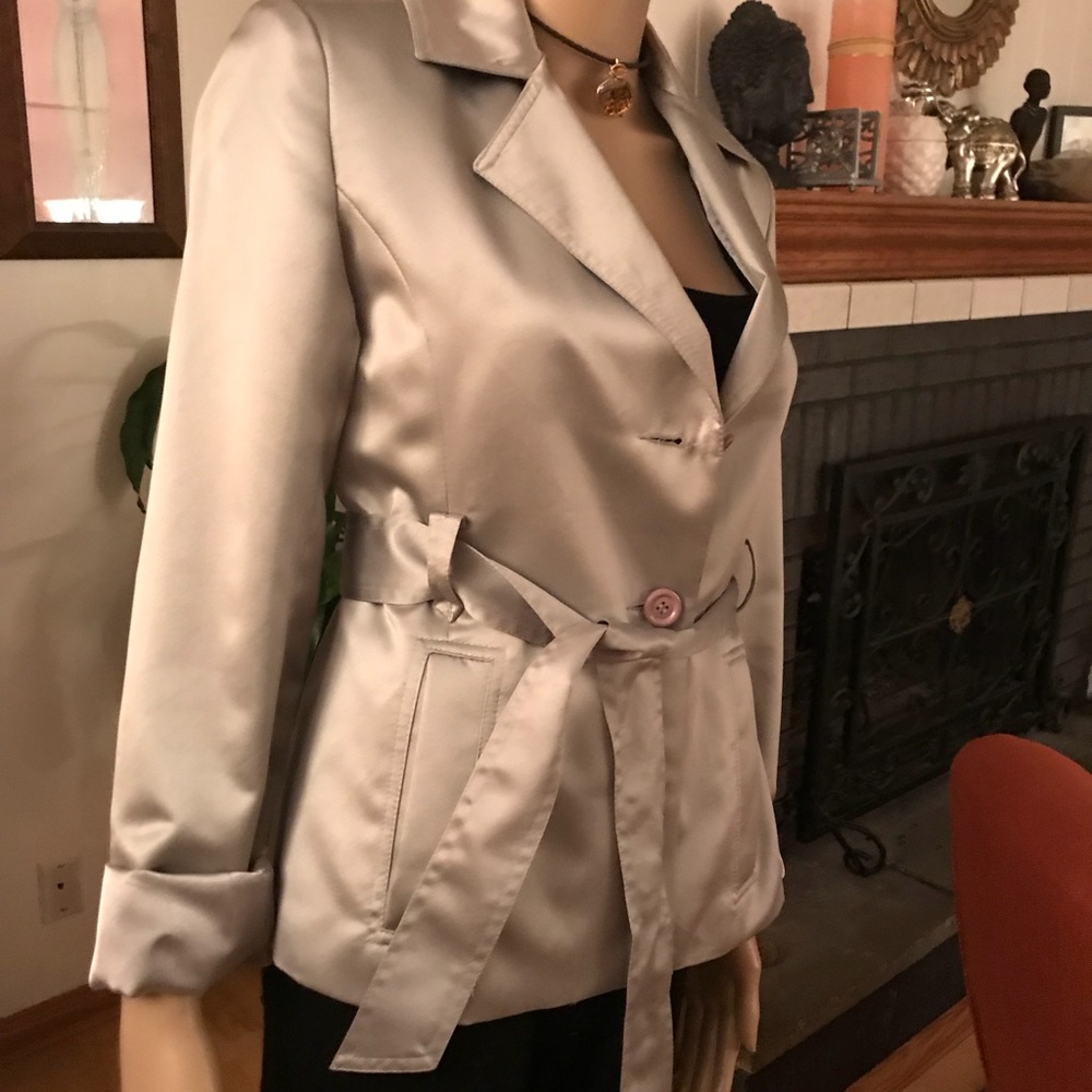 Blazer - Picture 2 of 6